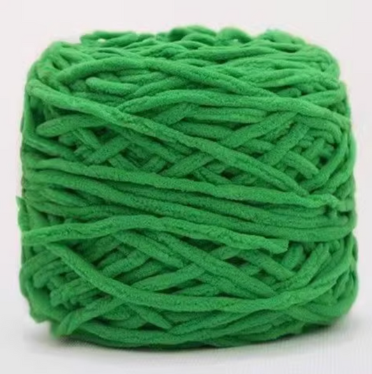 Beginner tutorial showing how to use ice ribbon yarn for DIY crafts